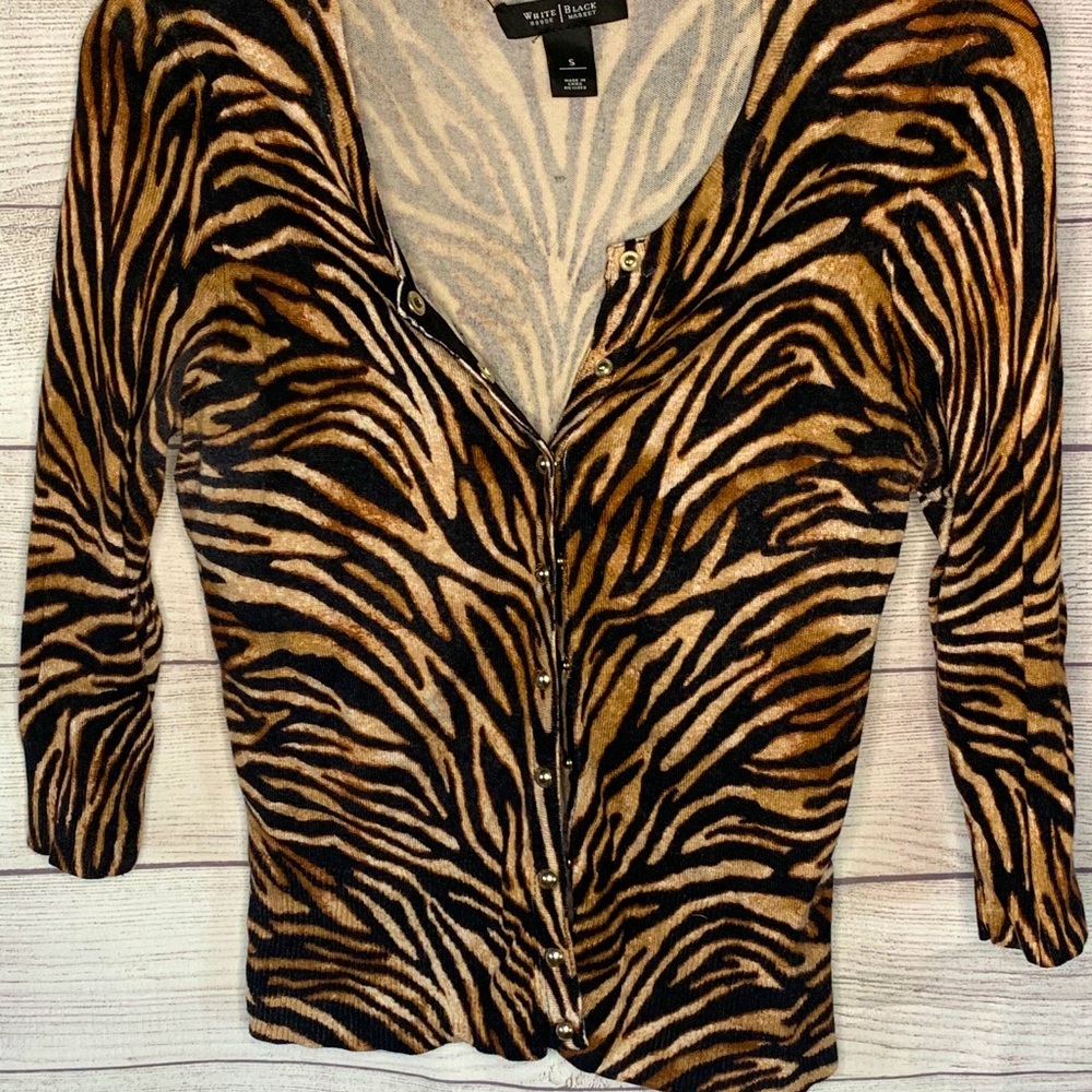 Small White House Black Market 3/4 Cardigan